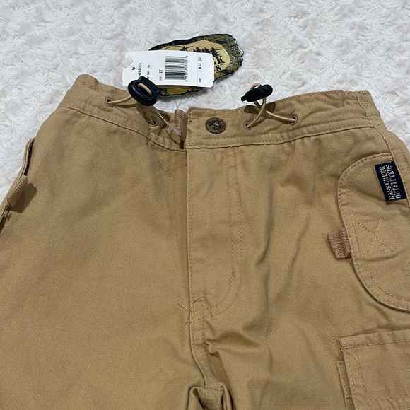 Like new BASS CREEK OUTFITTERS KHAKI PANT CONVERTIBLE SIZE 3T. - Picture 3 of 9